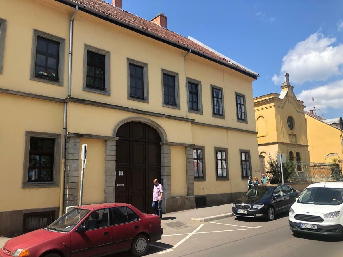 Pr Apartman Eger Exteriér fotografie